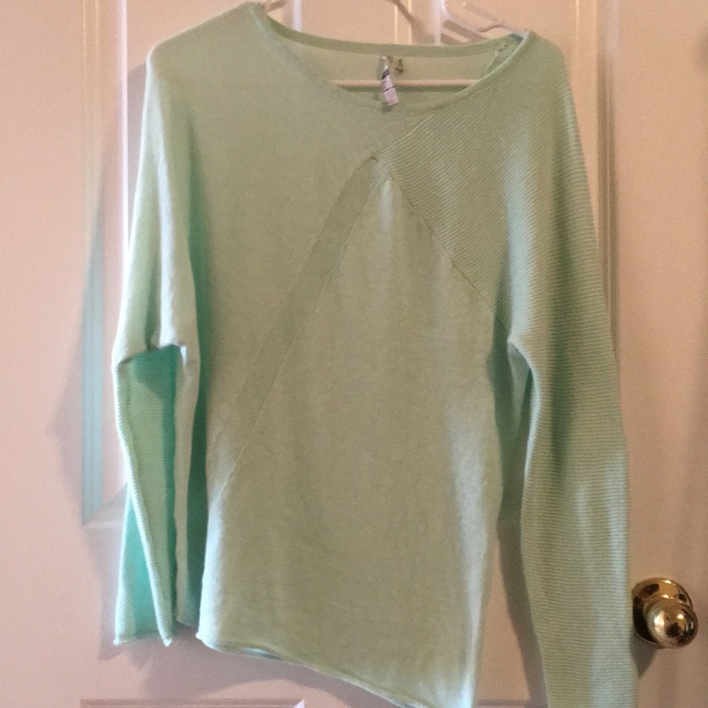 NWOT mint green long sleeve